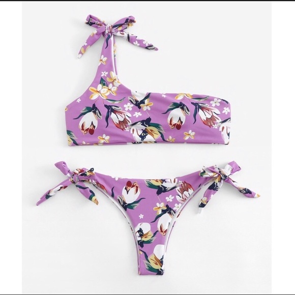 Only 1 left XL 😍Purple Floral bikini - Picture 3 of 8